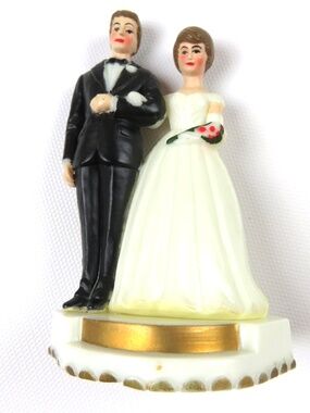 ARIA Vtg wedding cake topper 4"